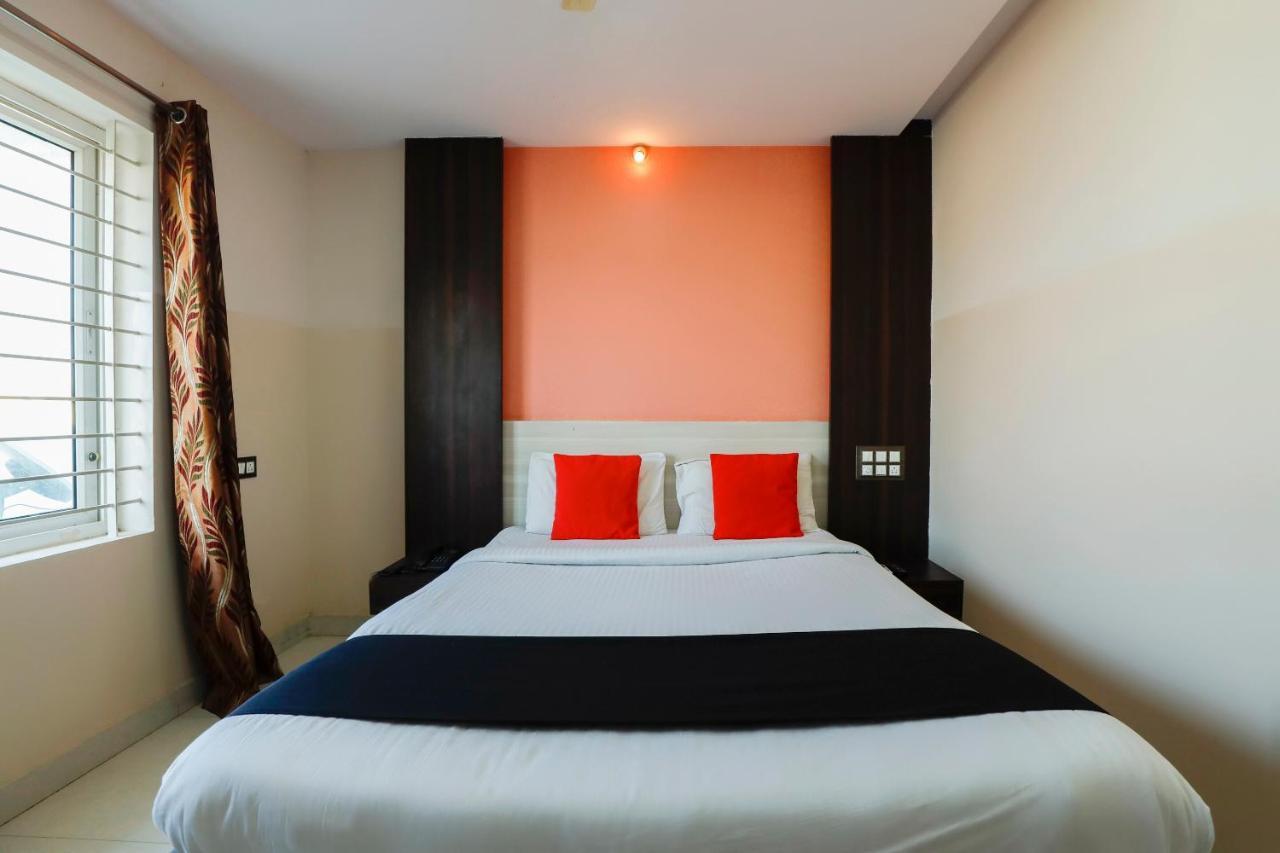 Capital O 70534 Habitat Suites And Rooms Бангалор Экстерьер фото