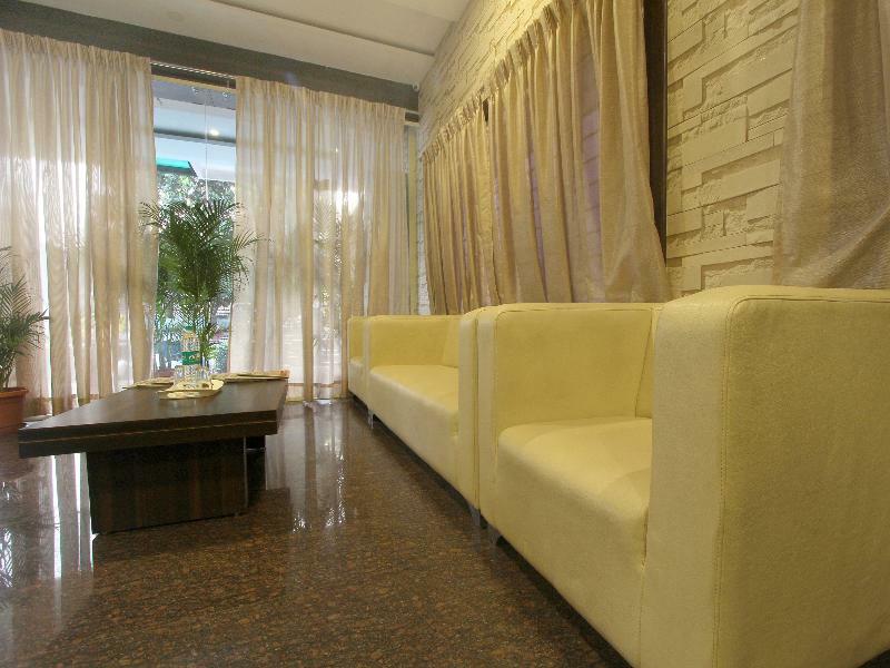 Capital O 70534 Habitat Suites And Rooms Бангалор Экстерьер фото